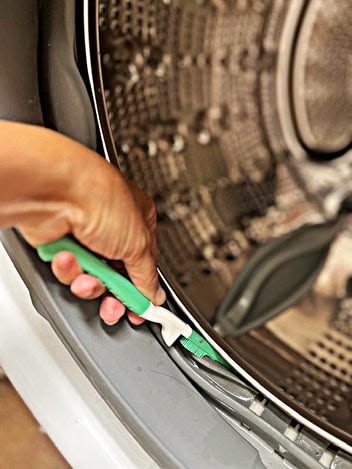 Washing Machines: Unclogging and Cleaning Front-Load Washer Rubber Gaskets