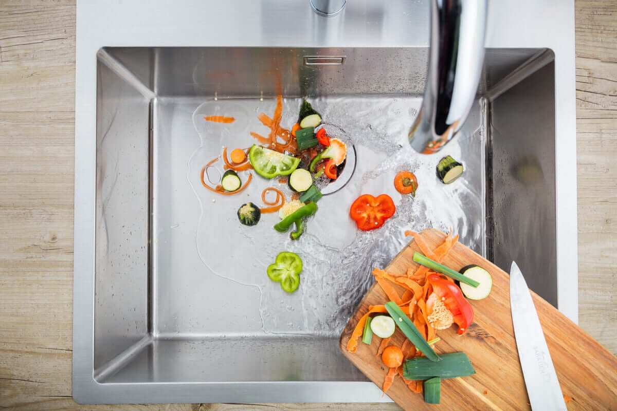 Food Waste Hygiene: Bin Sanitization & Preventing Flies in High-Humidity Weather